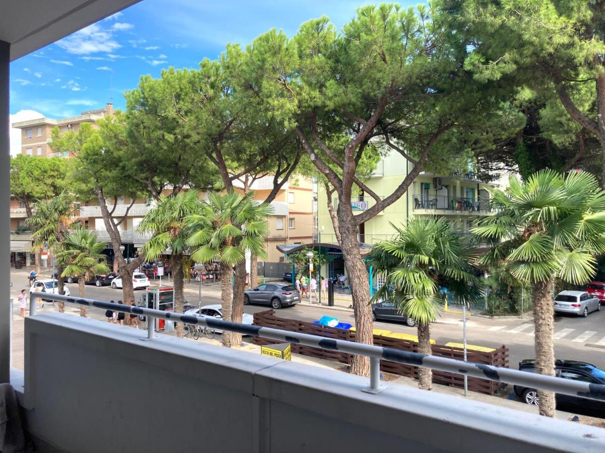 Apartament Sabbiadoro Center Lignano Sabbiadoro Exteriér fotografie